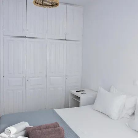Eirini Residences Affittacamere Sapsila